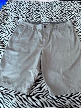 Billabong Men's Light Gray Flat Front Shorts